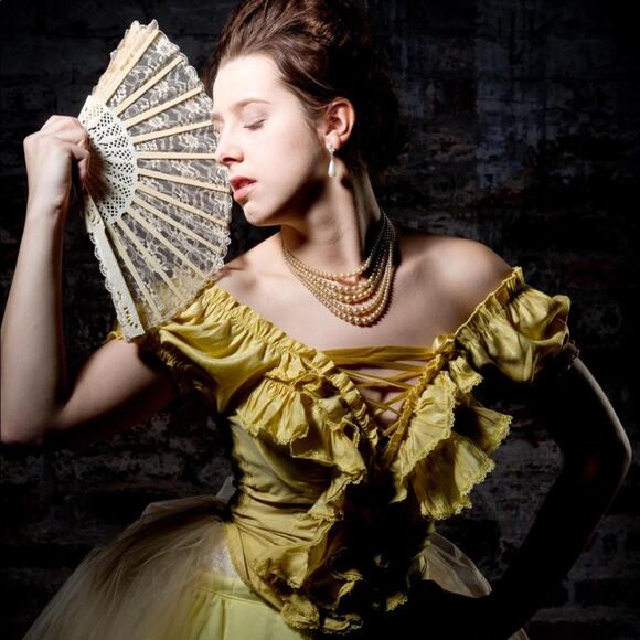 Queen Charlotte Yellow Outlander theater costume
